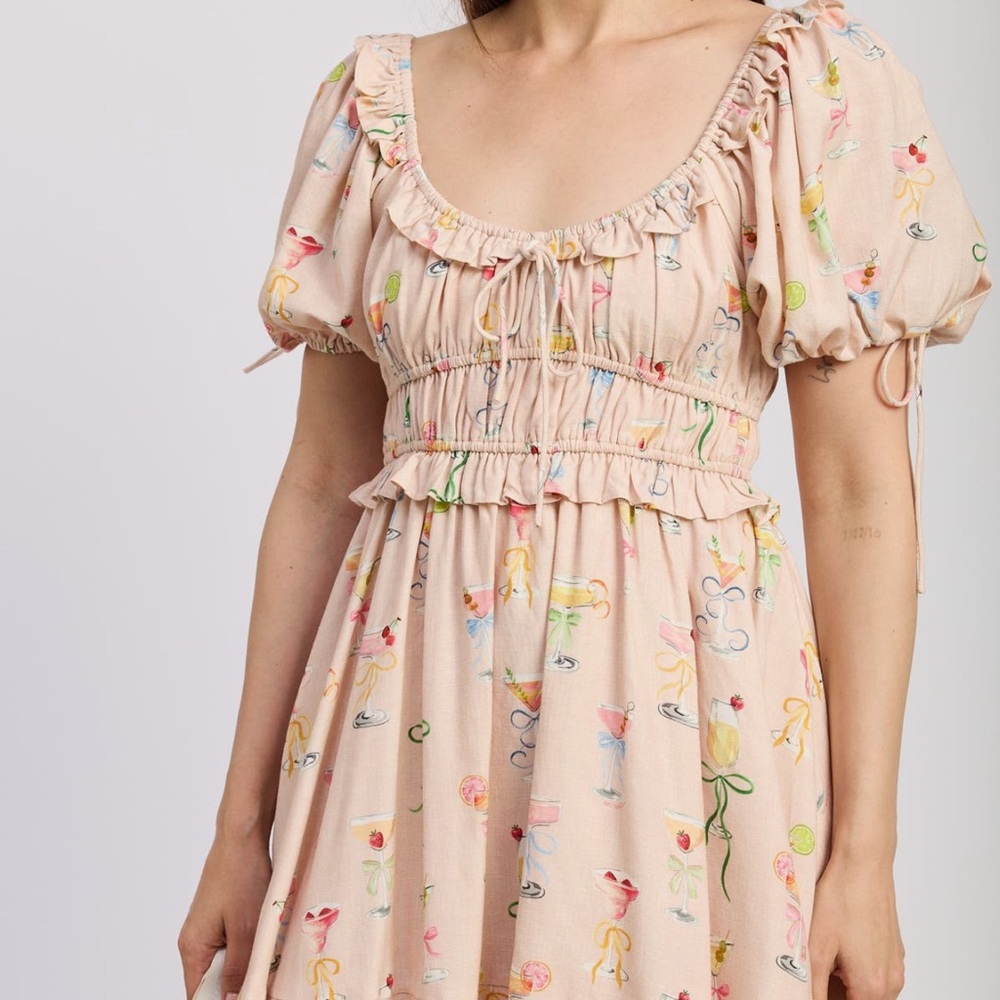 En saison mia ruffle puff sleeve mini dress! Size small NWT!